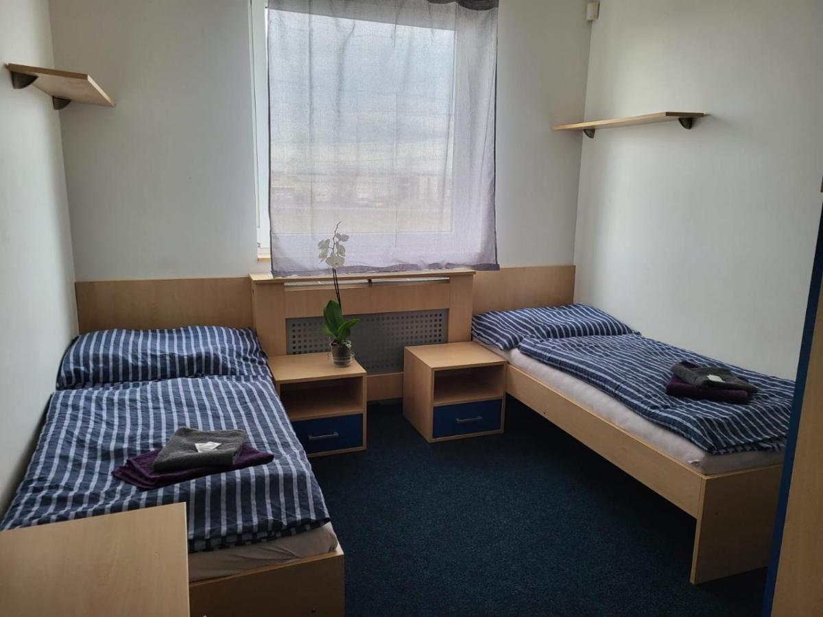 Sporthotel Vestec Exteriör bild
